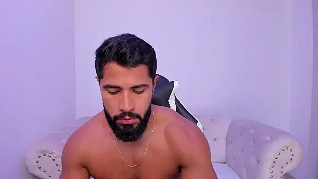 Snapshot of Santiago_huntt chatting on December 2025 12:57:02 PM Santiago huntt online show from December 2025 12:57:02 PM