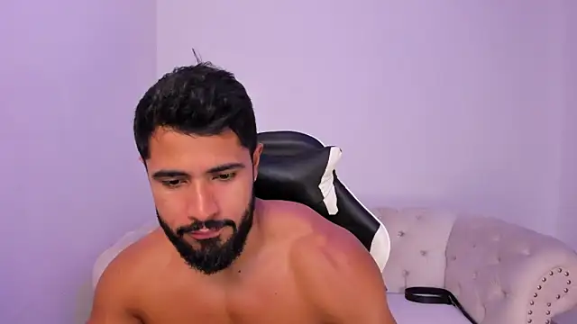 Snapshot of Santiago_huntt chatting on February 2026 09:54:01 PM Santiago huntt online show from February 2026 09:54:01 PM