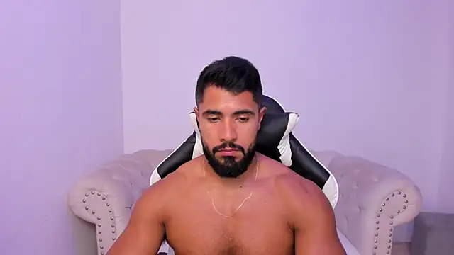 Snapshot of Santiago_huntt chatting on February 2026 08:28:01 PM Santiago huntt online show from February 2026 08:28:01 PM