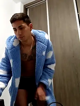 Snapshot of Mikeherz777 chatting on January 2025 05:45:02 PM Mikeherz777 online show from January 2025 05:45:02 PM