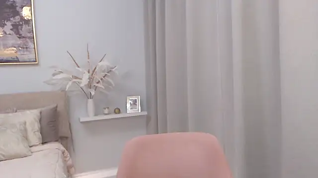 AnnyUBright online show from February 2025 12:19:02 AM