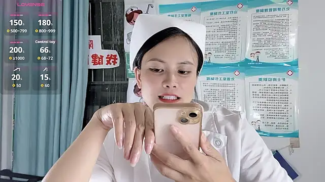 Snapshot of 22ov0 chatting on September 2025 01:47:01 PM 22ov0 online show from September 2025 01:47:01 PM