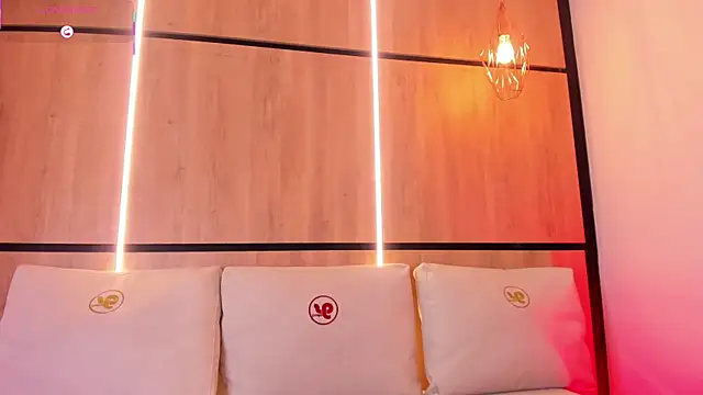 ashlyn parker online show from September 2025 08:09:01 PM