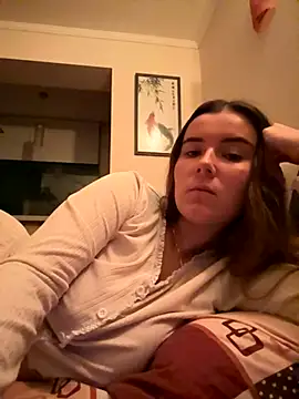 mewKate online show from October 2025 09:46:02 PM