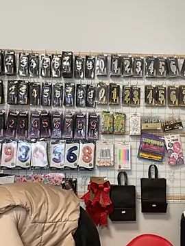 mewKate online show from April 2026 08:26:02 AM