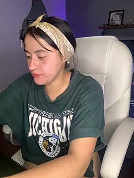 Camila pinkk online show from February 2025 05:17:02 PM