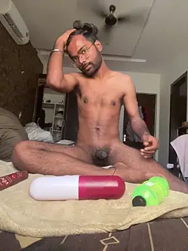 Snapshot of bottomssr chatting on April 2026 04:13:02 AM bottomssr online show from April 2026 04:13:02 AM