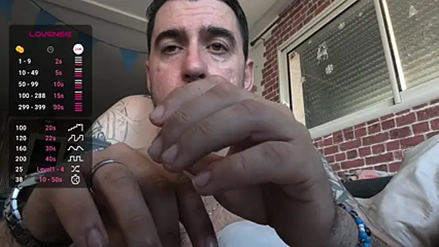 Snapshot of thefrenchkiss25 chatting on April 2026 05:02:02 PM thefrenchkiss25 online show from April 2026 05:02:02 PM