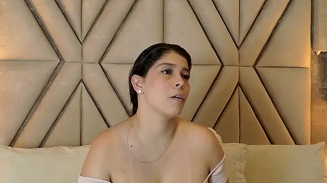 MilaRux online show from March 2026 04:54:01 PM