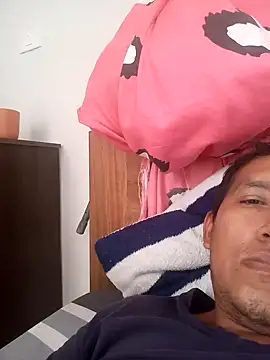 Snapshot of Elpeque_x40 chatting on January 2025 06:33:02 PM Elpeque x40 online show from January 2025 06:33:02 PM