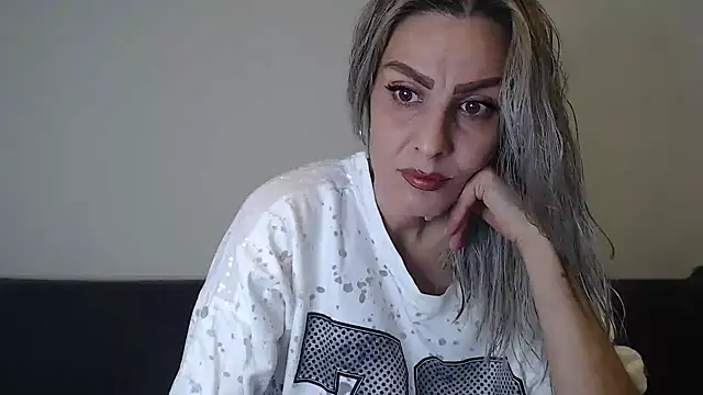 AshlineKatte online show from November 2025 01:22:04 PM