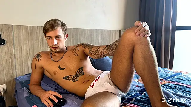 Snapshot of YourMarsLove chatting on February 2025 01:34:02 AM YourMarsLove online show from February 2025 01:34:02 AM