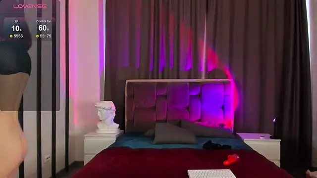 Snapshot of blue_nymph1 chatting on February 2025 06:10:02 AM blue nymph1 online show from February 2025 06:10:02 AM