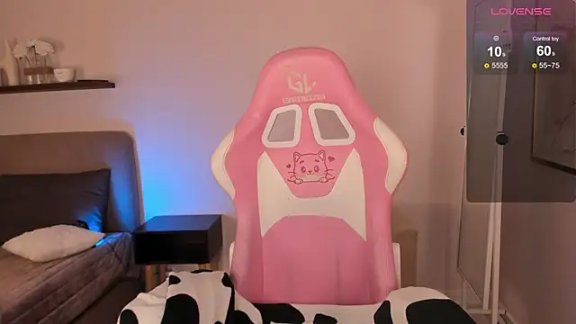 Snapshot of blue_nymph1 chatting on October 2025 10:01:01 AM blue nymph1 online show from October 2025 10:01:01 AM