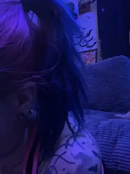 trashbrat online show from April 2026 08:30:02 AM