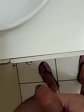 Snapshot of curtindo-muito82 chatting on January 2025 11:48:01 AM curtindo-muito82 online show from January 2025 11:48:01 AM