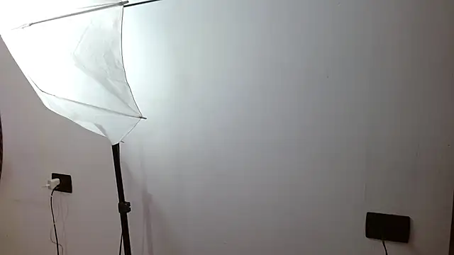 Snapshot of Charlot_Vega_ chatting on March 2025 01:26:02 PM Charlot Vega online show from March 2025 01:26:02 PM