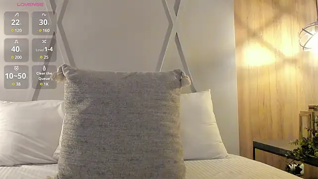 Snapshot of Blue_Angell chatting on January 2025 04:04:01 PM Blue Angell online show from January 2025 04:04:01 PM