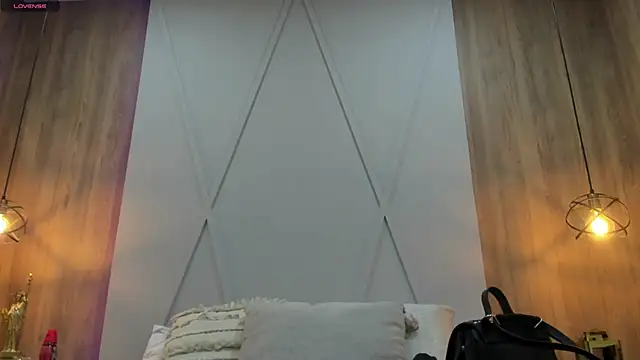 Snapshot of Blue_Angell chatting on January 2025 02:39:01 PM Blue Angell online show from January 2025 02:39:01 PM