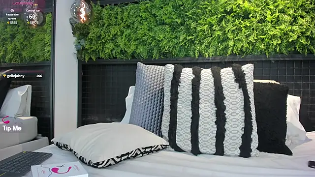 Snapshot of Blue_Angell chatting on March 2025 01:27:01 AM Blue Angell online show from March 2025 01:27:01 AM