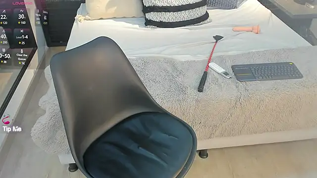 Snapshot of Blue_Angell chatting on March 2025 11:39:01 PM Blue Angell online show from March 2025 11:39:01 PM