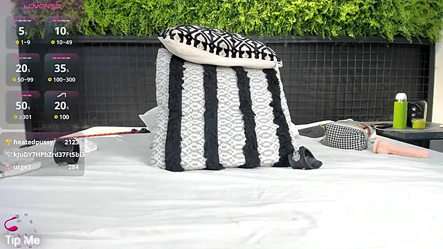 Snapshot of Blue_Angell chatting on March 2025 03:52:01 AM Blue Angell online show from March 2025 03:52:01 AM