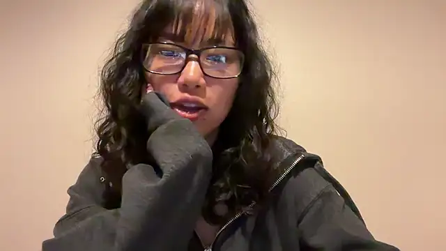 Snapshot of donna_creamteam chatting on March 2025 05:30:01 AM donna creamteam online show from March 2025 05:30:01 AM