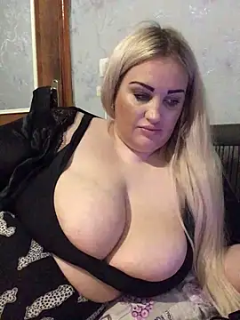 VikiiStoun online show from May 2026 06:38:02 PM