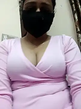 Snapshot of karishma_kappur chatting on January 2025 05:51:01 PM karishma kappur online show from January 2025 05:51:01 PM