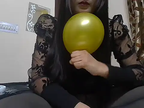 Snapshot of karishma_kappur chatting on January 2025 02:26:01 PM karishma kappur online show from January 2025 02:26:01 PM