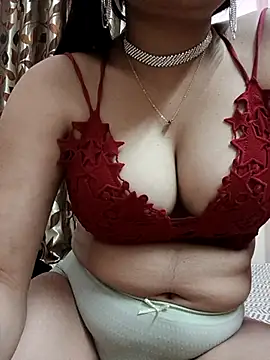 Snapshot of karishma_kappur chatting on February 2025 04:59:02 PM karishma kappur online show from February 2025 04:59:02 PM