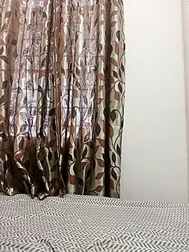 Snapshot of karishma_kappur chatting on February 2025 03:42:01 AM karishma kappur online show from February 2025 03:42:01 AM