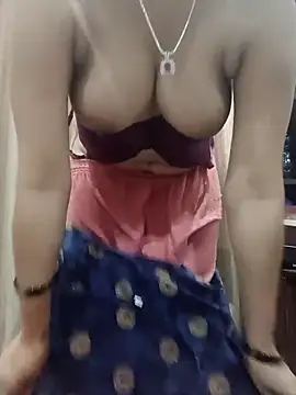 Snapshot of karishma_kappur chatting on November 2025 09:09:01 AM karishma kappur online show from November 2025 09:09:01 AM