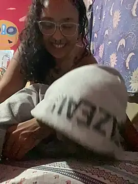 Snapshot of AlassskitaStar chatting on April 2026 01:30:02 AM AlassskitaStar online show from April 2026 01:30:02 AM