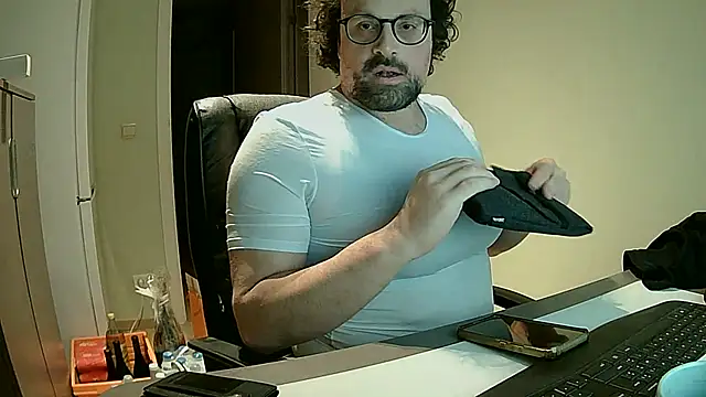 littlehairyman online show from January 2026 07:55:01 AM