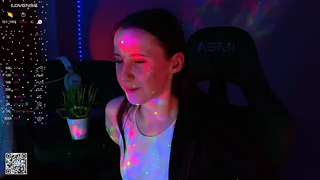 mon lola online show from February 2025 07:25:01 PM