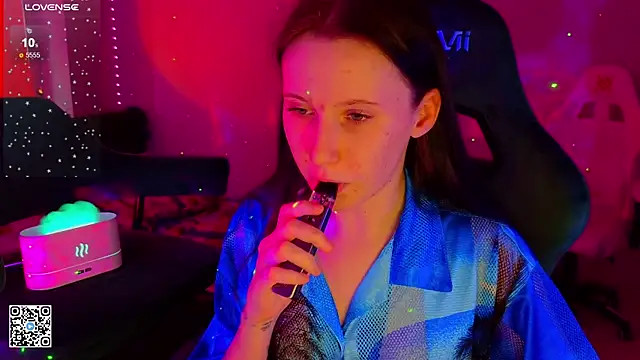 mon lola online show from March 2025 11:14:02 AM