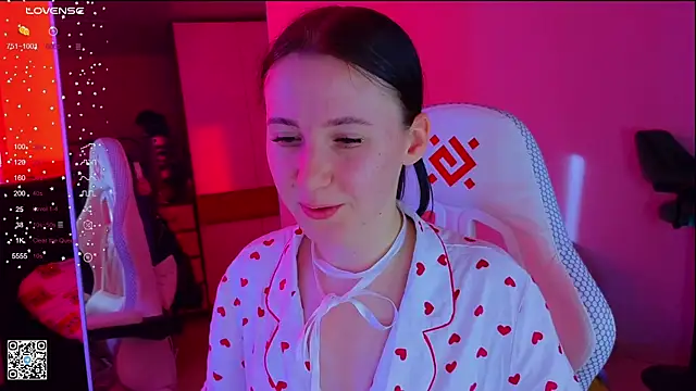 mon lola online show from March 2025 06:16:01 AM