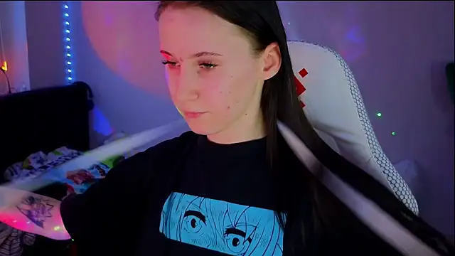 mon lola online show from March 2025 02:44:01 PM