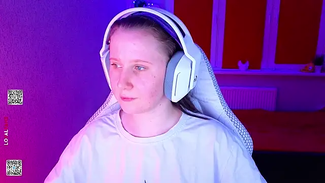 Snapshot of mon_lola chatting on March 2026 06:26:01 PM mon lola online show from March 2026 06:26:01 PM