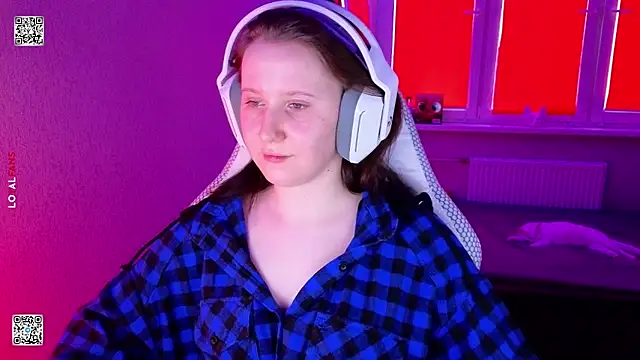 Snapshot of mon_lola chatting on March 2026 09:21:02 AM mon lola online show from March 2026 09:21:02 AM