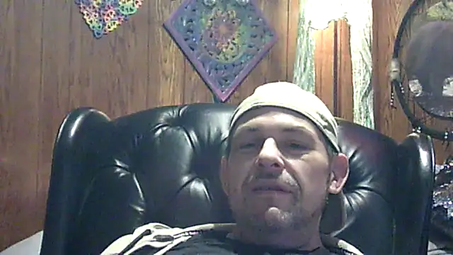 Snapshot of MacGayver1977 chatting on March 2026 01:49:02 PM MacGayver1977 online show from March 2026 01:49:02 PM