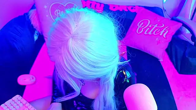 LaytonBox online show from March 2025 06:09:01 AM