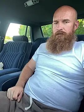 Snapshot of 32XRedBeard chatting on March 2025 10:59:01 PM 32XRedBeard online show from March 2025 10:59:01 PM