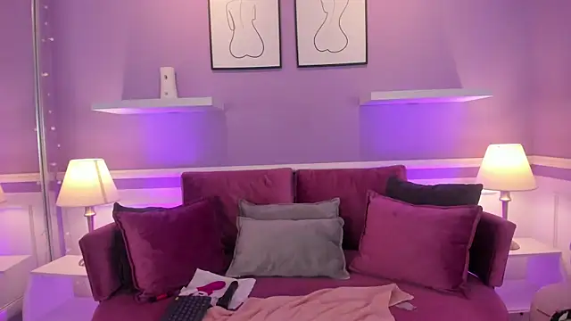 Snapshot of Emma_Walkerr_ chatting on February 2025 10:09:01 PM Emma Walkerr online show from February 2025 10:09:01 PM