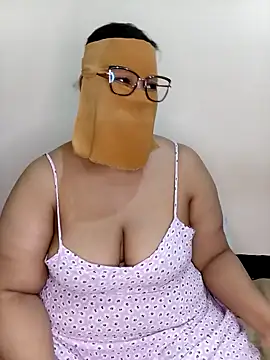 Snapshot of Samara-Bella chatting on February 2025 02:06:02 PM Samara-Bella online show from February 2025 02:06:02 PM