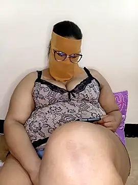 Snapshot of Samara-Bella chatting on February 2025 09:33:02 PM Samara-Bella online show from February 2025 09:33:02 PM