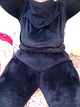 Snapshot of Samara-Bella chatting on March 2025 12:03:01 PM Samara-Bella online show from March 2025 12:03:01 PM