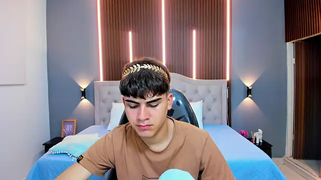 Tommy18   online show from October 2025 03:32:01 AM