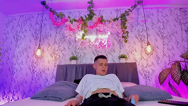 Snapshot of Bonny_and_carrot chatting on March 2026 07:07:02 PM Bonny and carrot online show from March 2026 07:07:02 PM